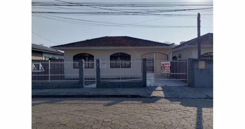 Casa com 4 quartos para alugar na Rua Mário Timm, 269, Costa e Silva, Joinville