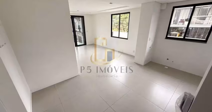 Apartamento pronto para morar, composto por 2 quartos sendo 1 suite, a 700 metros da praia em balneario picarras.