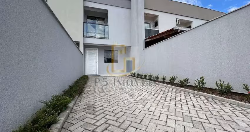 Aluga-se -  excelente sobrado de 2 suites, lhe permitindo muita liberdade em seu lar no bairro escola agricola.