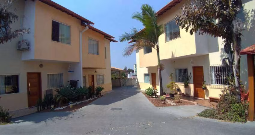 Casa de condomínio para venda com 94 metros quadrados com 3 quartos