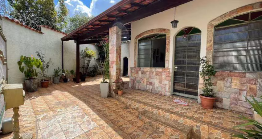 Casa para venda possui 100 metros quadrados com 3 quartos em santa mônica - belo horizonte - mg