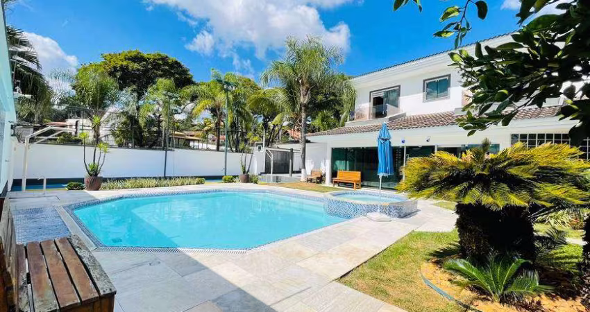 Casa para venda com 600 metros quadrados com 6 quartos