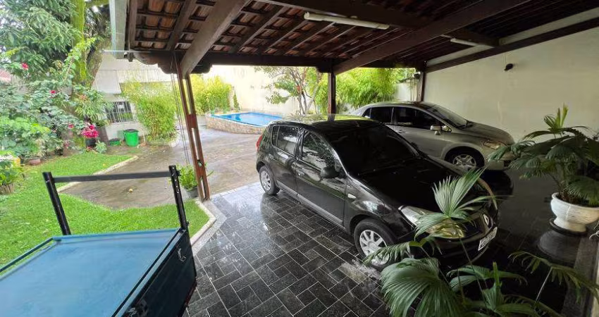 Casa para aluguel possui 600 metros quadrados com 5 quartos em Santa Amélia - Belo Horizonte - MG