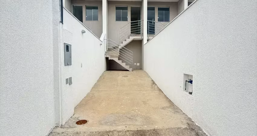 Mega oportunidade de casa geminada no bairro Santa Branca;