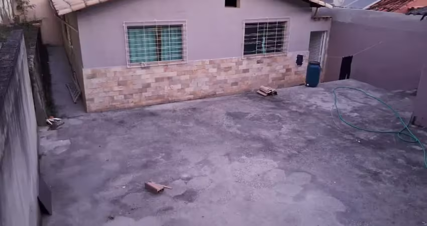 Mega oportunidade de casa em lote de 360m² no bairro Itapoã;