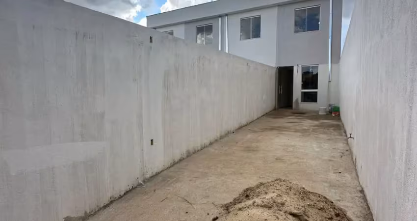 Oportunidade de casa geminada no bairro jardim dos comerciários