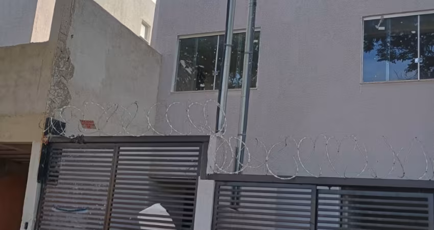 Oportunidade, Casa  Triplex á venda no Bairro Céu Azul