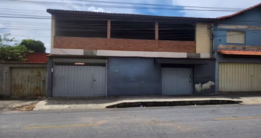 Casa a venda  em lote de 360m² no Bairro Rio Branco   Oportunidade para investidores e moradia.