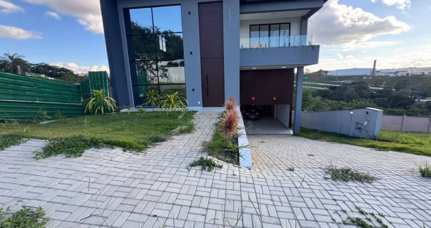 CASA EM VESPASIANO NO CONDOMÍNIO ALPHAVILLE