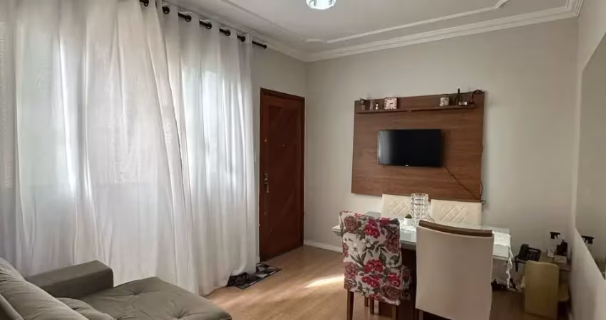 Oportunidade de apartamento térreo em ótima localização no bairro santa mônica;