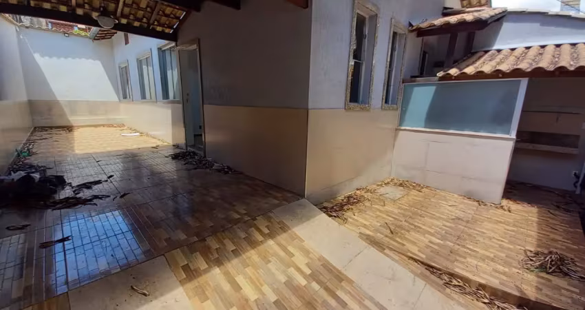Casa com 2 quartos à venda no Campo Alegre, Belo Horizonte 