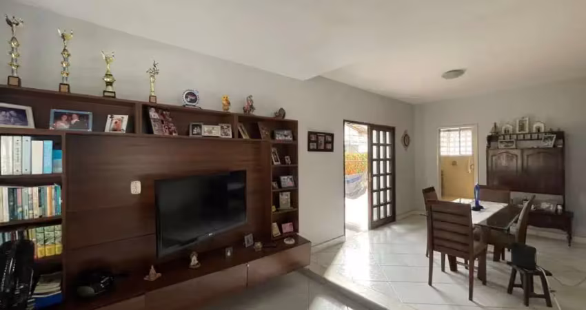 Casa em Condomínio para Venda em Salvador, Piatã, 3 dormitórios, 1 suíte, 3 banheiros, 2 vagas
