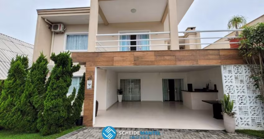 Casa com 4 quartos à venda na Rua Padre Albano José Koeller, 442, Armação, Penha