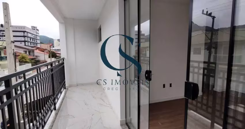 Excelente sobrado triplex   estilo neoclássico pronto para morar