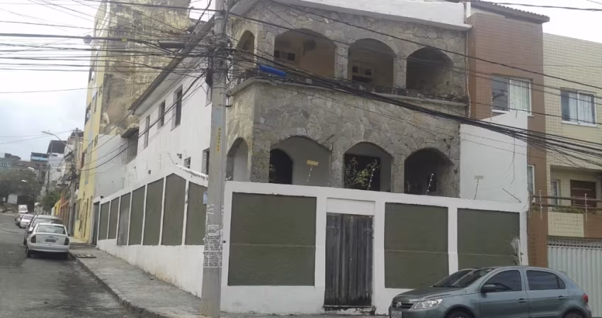 CASA AMPLA NA PITUBA