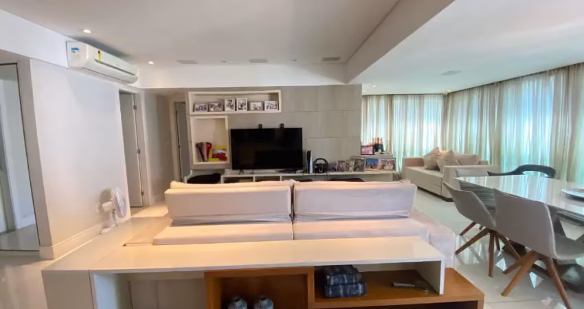 3 suítes no residencial sândalo no caminho das árvores