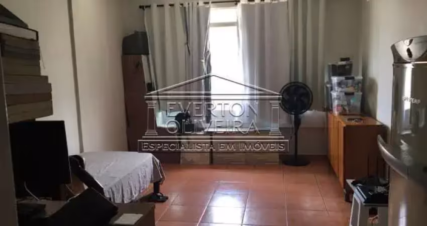 Kitnet / Stúdio à venda no Jardim Marister, Jacareí 