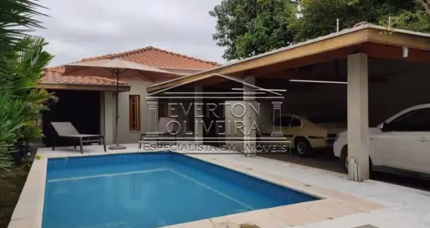 Casa com 2 quartos à venda no Jardim Santa Maria, Jacareí 