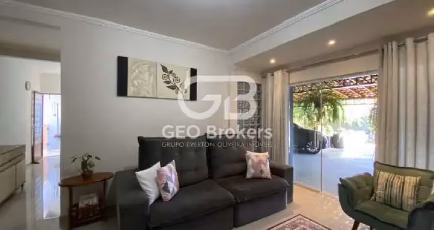 Casa com 3 quartos à venda na Cidade Salvador, Jacareí 