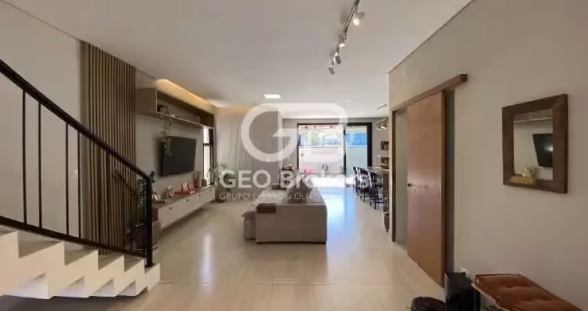 Casa com 3 quartos à venda no Jardim Jacinto, Jacareí 