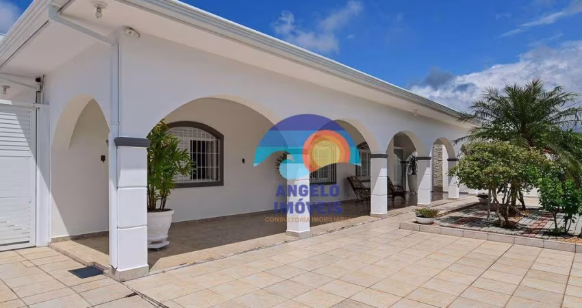 Casa com 3 dormitórios à venda, 260 m² por R$ 880.000,00 - Parque Balneário Oásis - Peruíbe/SP