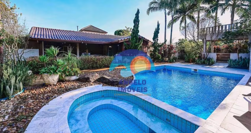 Espetacular sobrado com 5 dormitórios à venda, 640 m² por R$ 2.500.000 - Bougainvillee V - Peruíbe/SP