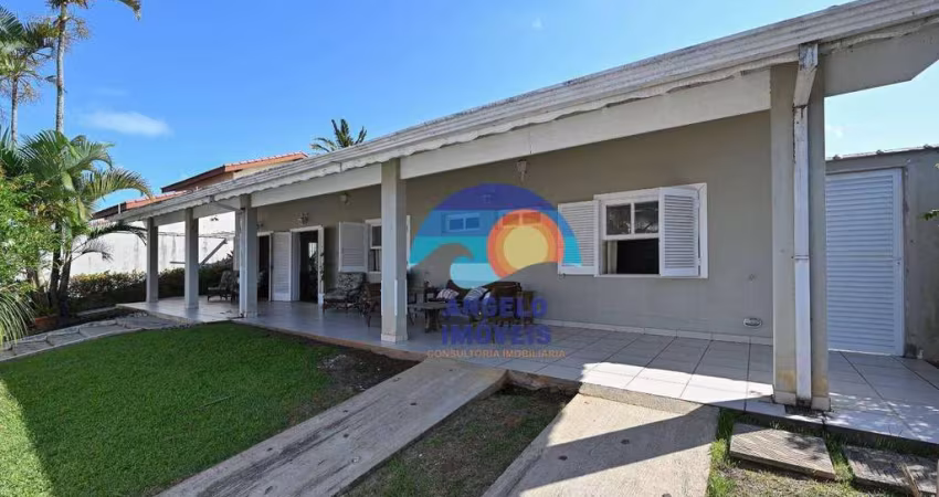 Casa com 4 quartos à venda, 344 m² por R$ 990.000 - Balneário Três Marias - Peruíbe/SP