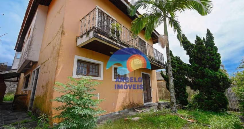 Sobrado com 4 dormitórios à venda, 313 m² por R$ 680.000,00 - Centro - Peruíbe/SP