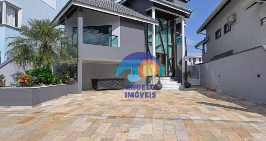 Sobrado com 4 dormitórios à venda, 200 m² por R$ 2.300.000,00 - Bougainvillee I - Peruíbe/SP