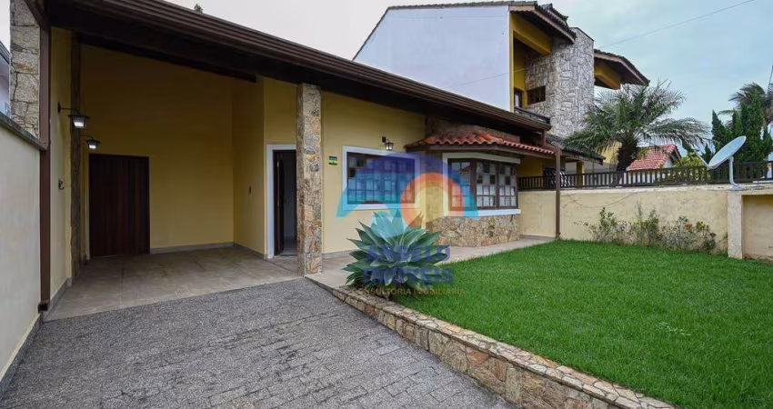 Casa com 3 dormitórios à venda, 145 m² por R$ 600.000,00 - Parque Balneário Oásis - Peruíbe/SP