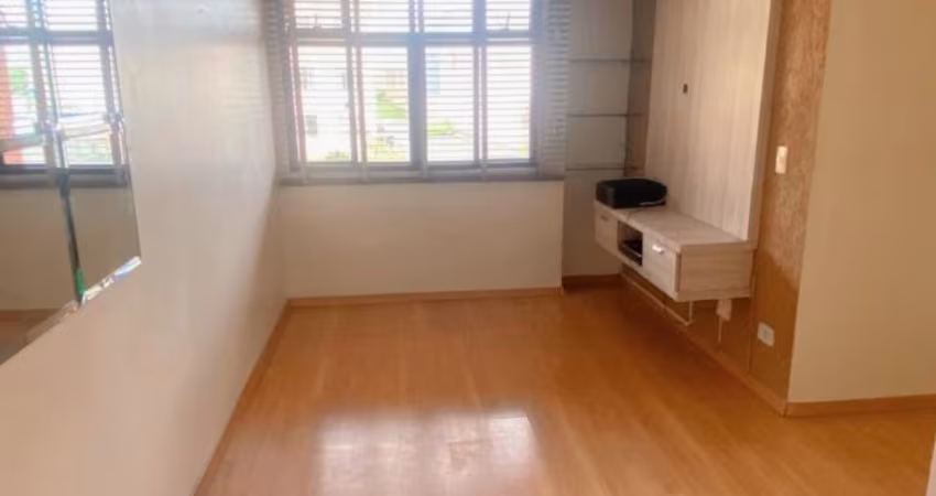 LINDO APARTAMENTO PARA LOCAÇAÕ SEMIMOBILIADO