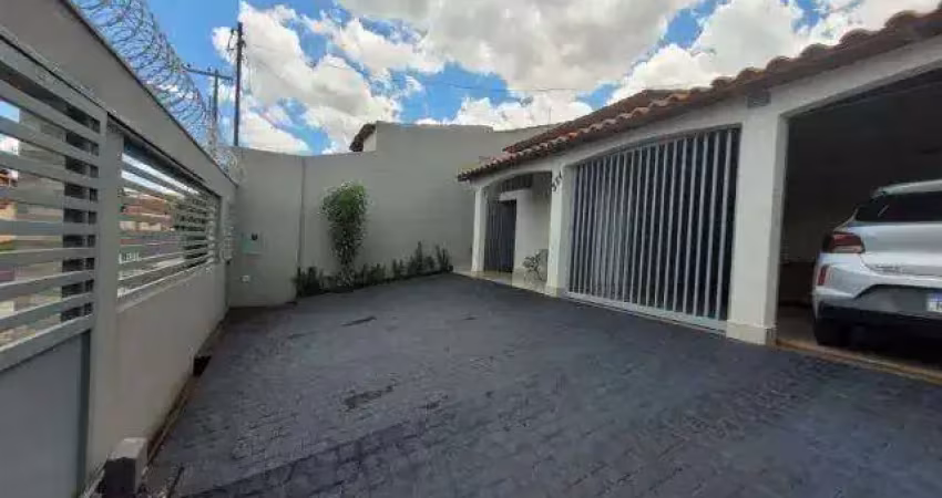 Casa à venda, 3 quartos, 1 suíte, 4 vagas, lourdes - uberlândia/mg