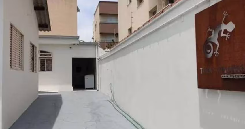 CASA COLONIA à venda, 11 quartos, 10 suítes, 6 vagas, Santa Mônica - Uberlândia/MG