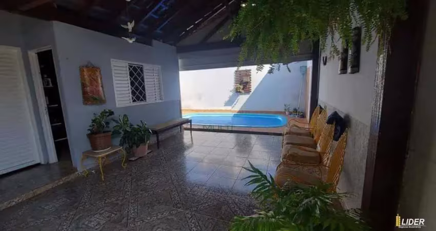 Casa à venda, 3 quartos, 1 suíte, 4 vagas, JARDIM PATRICIA - Uberlândia/MG