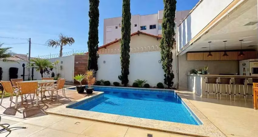 Casa à venda, 3 quartos, 3 suítes, 3 vagas, ALTO UMUARAMA - Uberlândia/MG