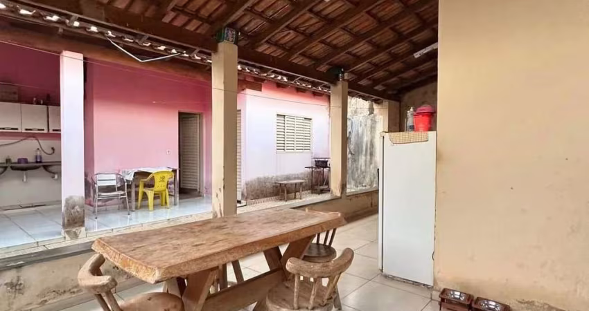 Casa à venda, 3 quartos, 1 suíte, 3 vagas, PLANALTO - Uberlândia/MG