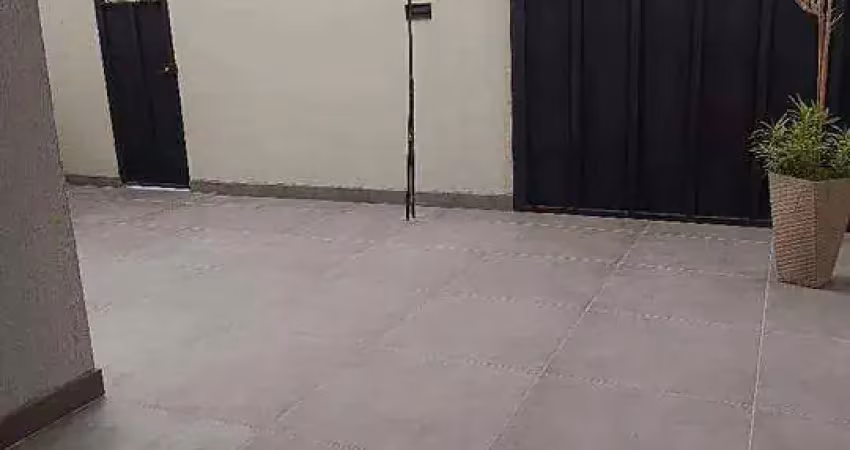 Casa à venda, 2 quartos, 1 suíte, 2 vagas, CIDADE JARDIM - Uberlândia/MG