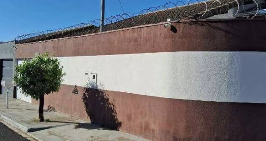 Casa à venda, 3 quartos, 1 suíte, 2 vagas, JARDIM HOLANDA - Uberlândia/MG