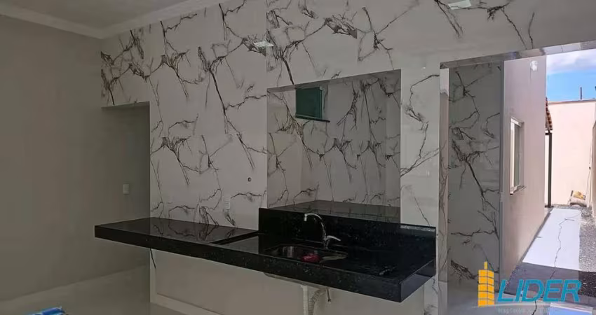 Casa à venda, 2 quartos, 1 suíte, 2 vagas, SAO JORGE - Uberlândia/MG