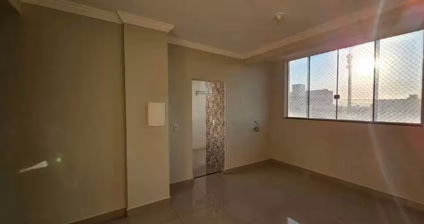 Apartamento à venda, 3 quartos, 1 suíte, 2 vagas, Segismundo Pereira - Uberlândia/MG