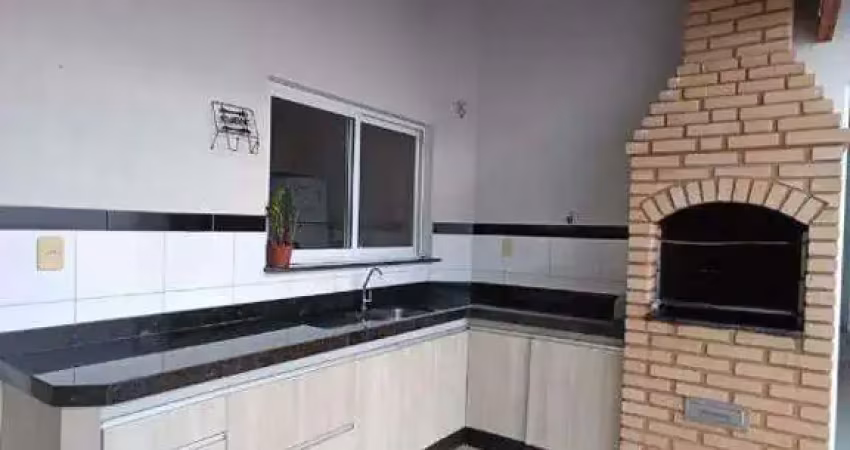 CASA EM CONDOMÍNIO à venda, 3 quartos, 2 suítes, 4 vagas, JARDIM HOLANDA - Uberlândia/MG
