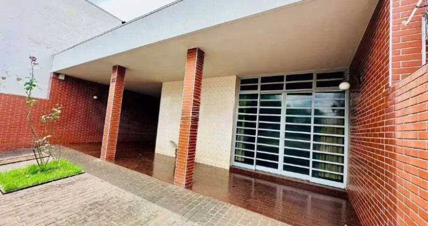 Casa à venda, 4 quartos, 1 suíte, 3 vagas, NOSSA SENHORA APARECIDA - Uberlândia/MG