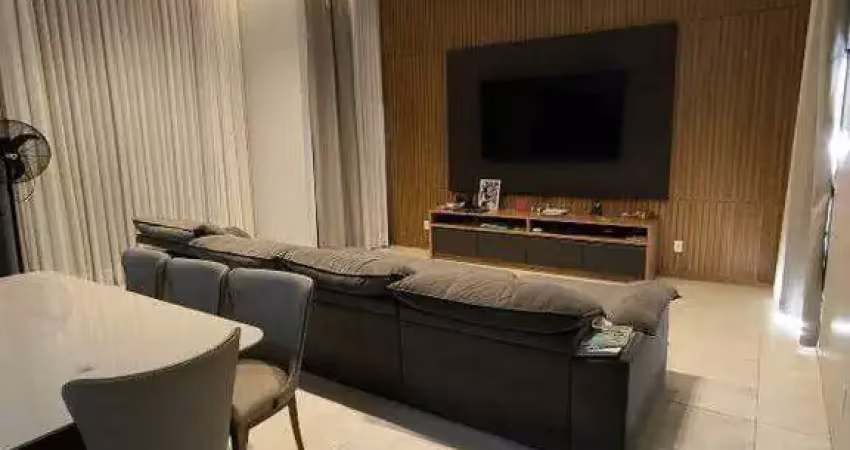 Casa à venda, 5 quartos, 1 suíte, 4 vagas, JARDIM DAS PALMEIRAS - Uberlândia/MG