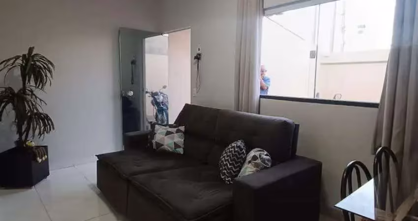 CASA COM ÓTIMA LOCALIZAÇÃO NO BAIRRO IPANEMA