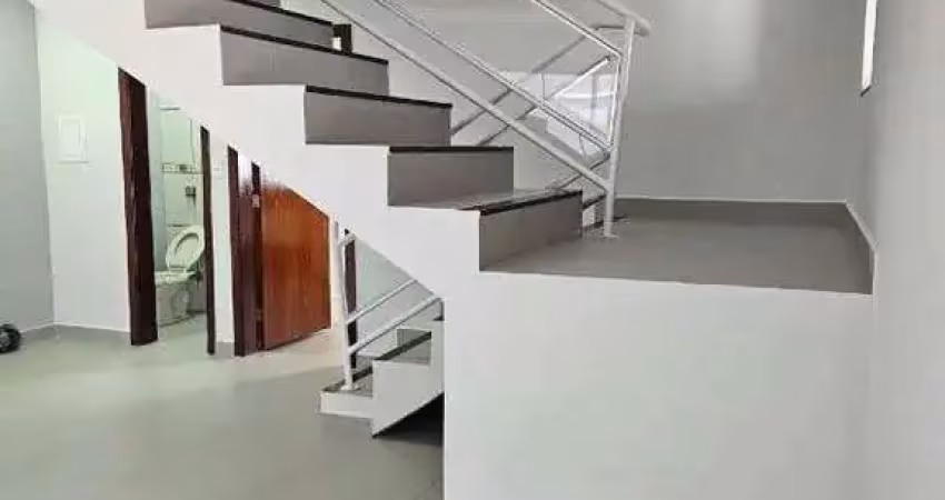 Linda casa estilo sobrado com excelente localização no alto umuarama