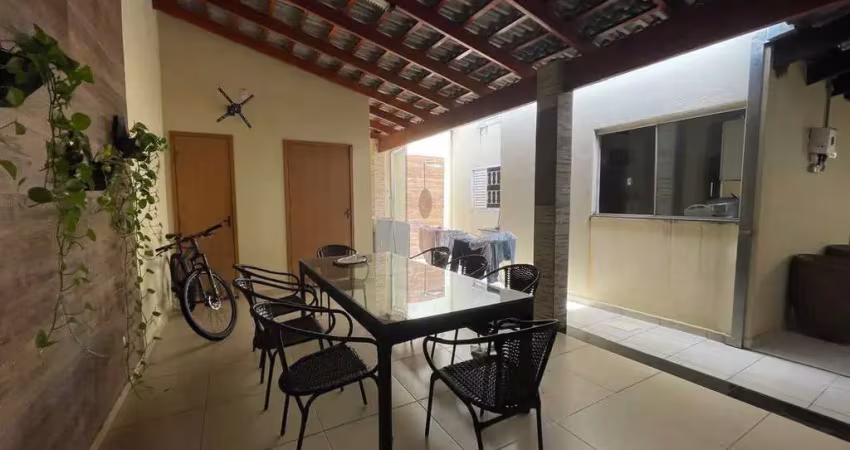 Casa com 3 quartos à venda na Rua Sorrento, Jardim Europa, Uberlândia