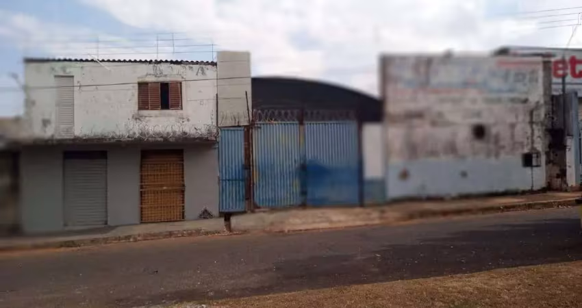Galpão/ barracão / depósito comercial em excelente localização no custódio pereira