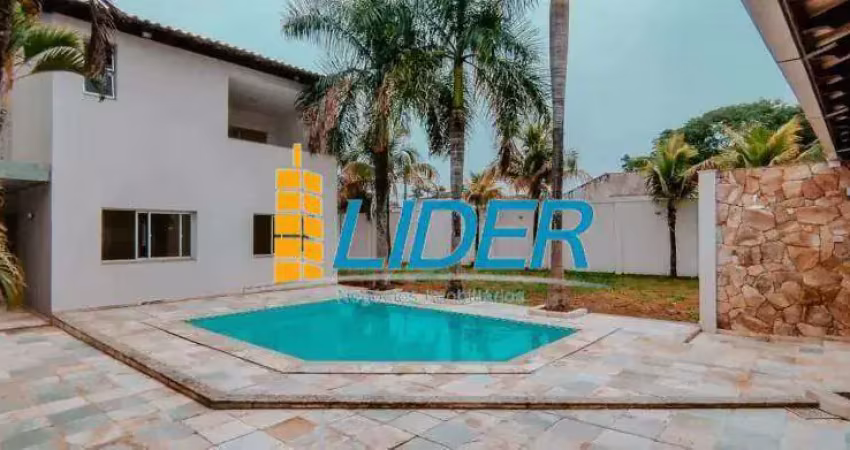 Casa à venda, 4 quartos, 2 suítes, 6 vagas, itapema sul - uberlândia/mg