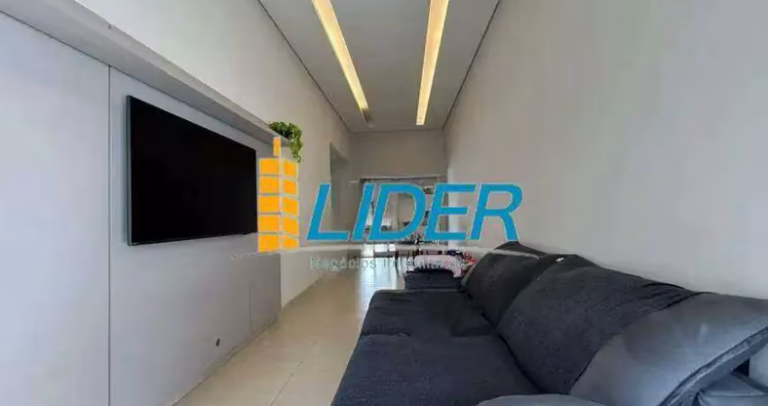 Casa à venda, 3 quartos, 1 suíte, 3 vagas, shopping park - uberlândia/mg