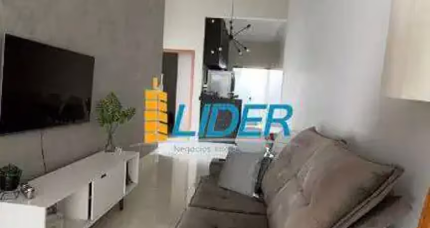 Casa com 2 quartos à venda na Rua Lydia Pereira Alves, Laranjeiras, Uberlândia